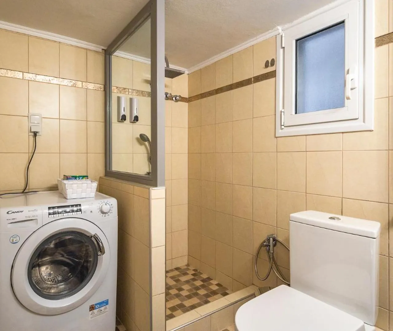 P Deluxe Suites 4 Selanik