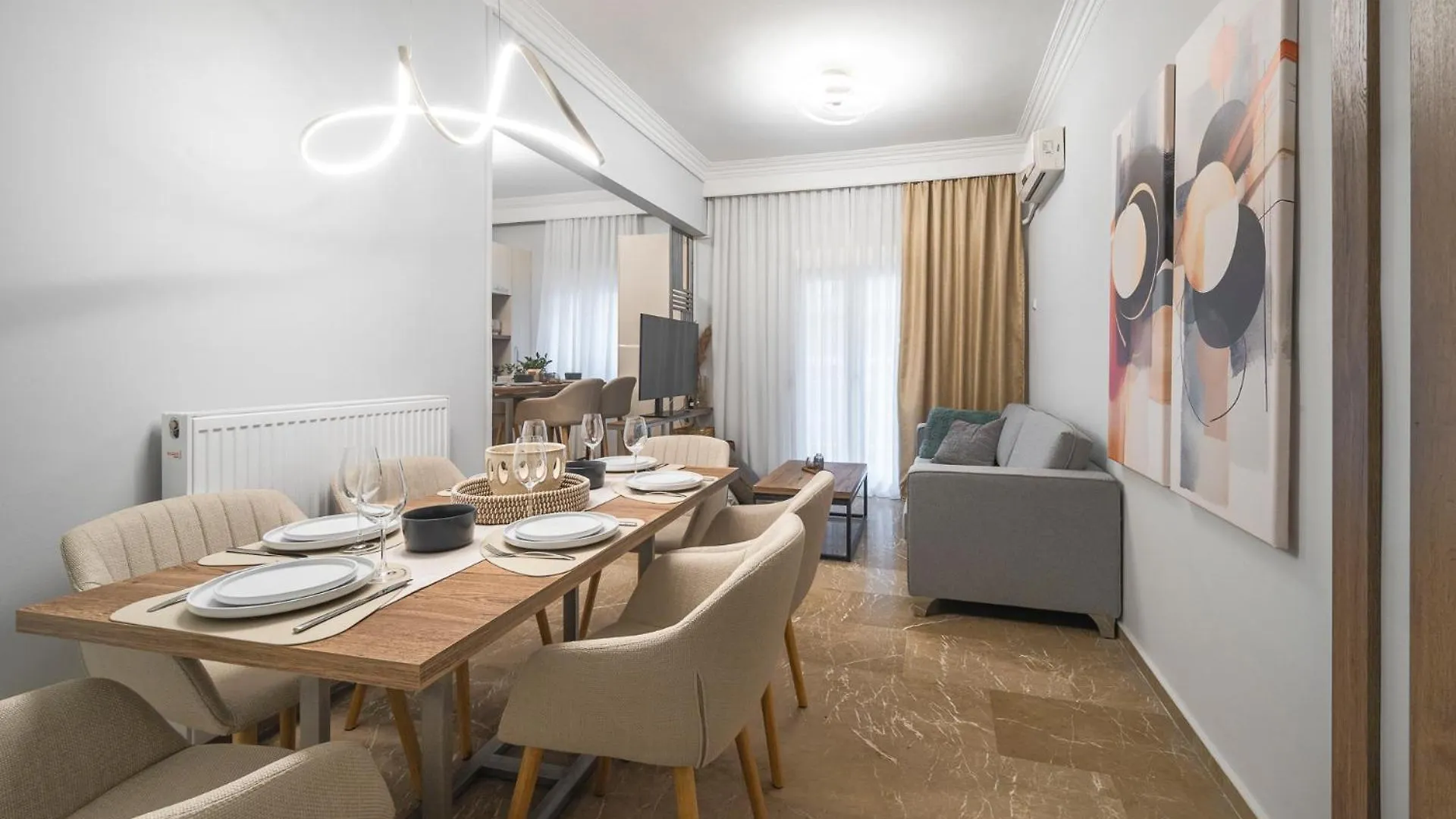 P Deluxe Suites 4 Selanik 0*,